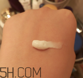 露得清身體乳怎么樣？露得清身體乳好用嗎？