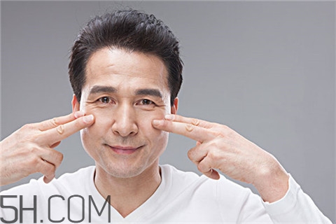 蕁麻疹為什么晚上嚴重？蕁麻疹為什么越抓越多？