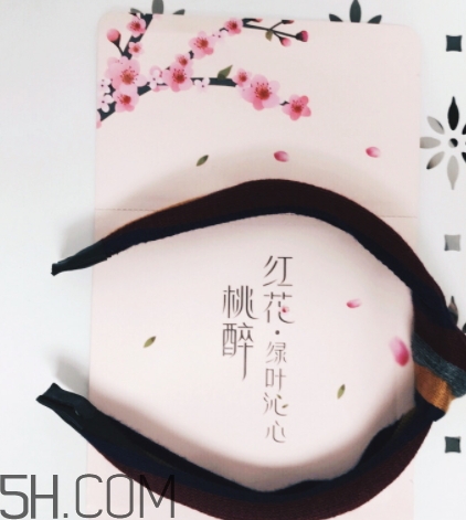 素萃面膜怎么樣？素萃面膜有熒光劑激素嗎？