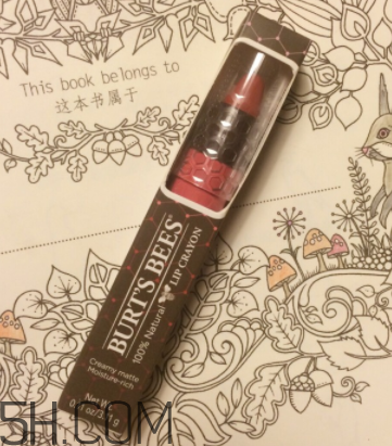 小蜜蜂唇膏筆多少錢？小蜜蜂唇膏筆很貴嗎？