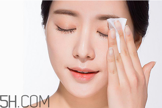 卸妝油如何卸眼妝？不化妝怎么用卸妝油？