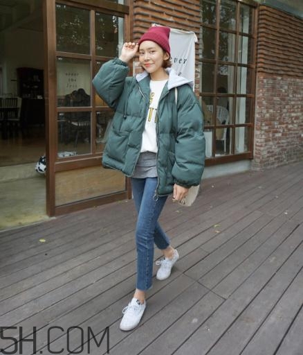 綠色羽絨服怎么搭配？綠色羽絨服搭配圖片