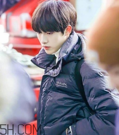 中戲羽絨服多少錢？中戲羽絨服怎么買？