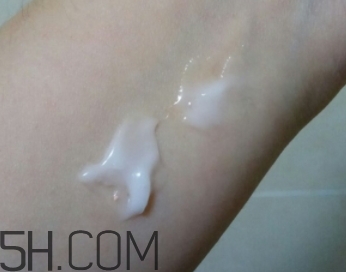 稚優(yōu)泉凍乳是什么？稚優(yōu)泉深海精靈保濕凍乳怎么用