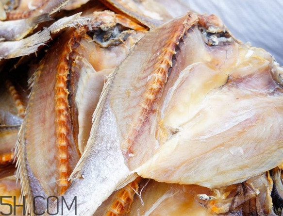 曬干的魚(yú)怎么做好吃？什么魚(yú)曬魚(yú)干好吃