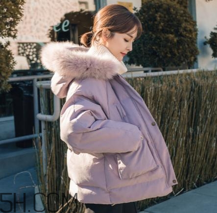面包服是羽絨服嗎？面包服和羽絨服的區(qū)別