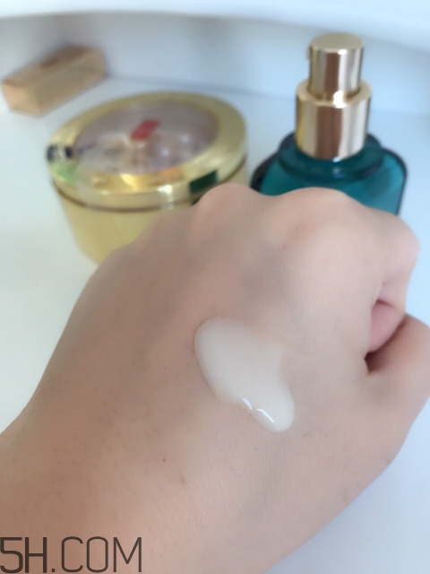 雅詩蘭黛小綠瓶好用嗎？雅詩蘭黛小綠瓶多少錢？