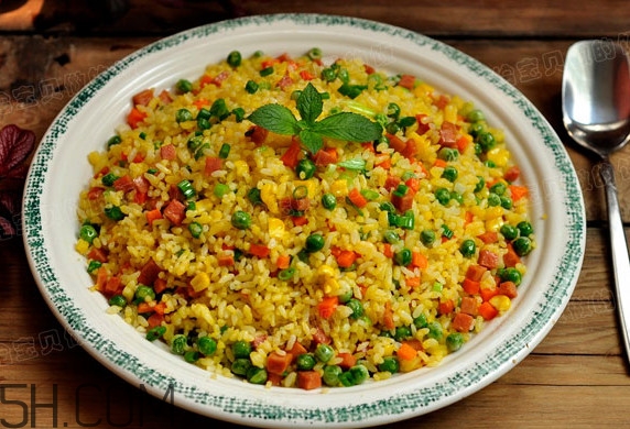 蛋炒飯和揚州炒飯有什么區(qū)別？蛋炒飯是發(fā)物嗎