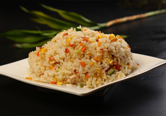 做蛋炒飯用什么米飯好？一碗蛋炒飯?jiān)摲哦嗌儆?><p><strong>做蛋炒飯用什么米飯好？一碗蛋炒飯?jiān)摲哦嗌儆?/strong></p></a></li> 	     </ul>
		</div>
	   <div   id=