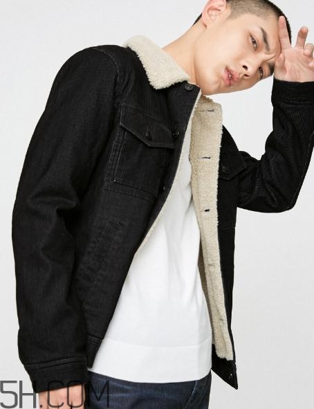 燈芯絨衣服會縮水嗎？燈芯絨衣服粘毛嗎？