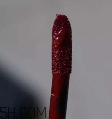 阿瑪尼紅管201多少錢？阿瑪尼紅管201停產(chǎn)了嗎？