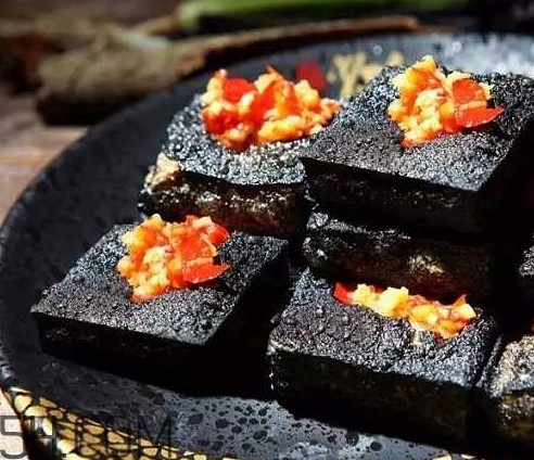 炸臭豆腐的汁怎么調(diào)？正宗臭豆腐制作方法
