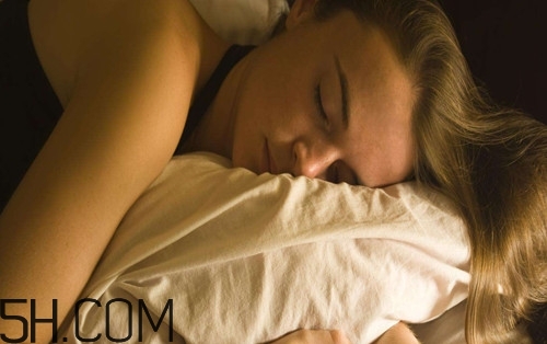 整晚睡不著怎么辦？如何快速進(jìn)入睡眠狀態(tài)？