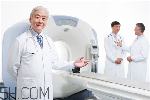 骨折需要打消炎針嗎？骨折打石膏多久能拆？