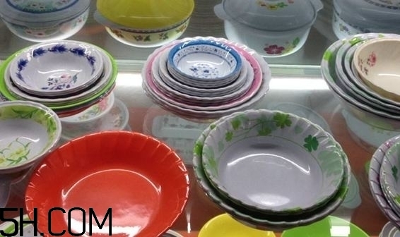 什么是仿瓷碗？仿瓷碗是塑料碗嗎？