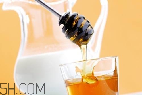 牛奶加蜂蜜的功效是什么？牛奶加蜂蜜可以減肥嗎？