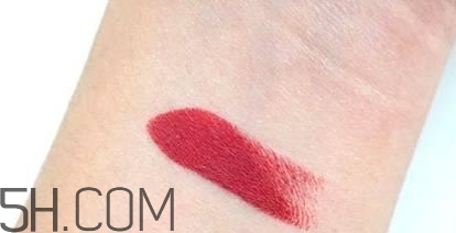 nars leslie張國榮色是什么顏色？nars leslie口紅試色