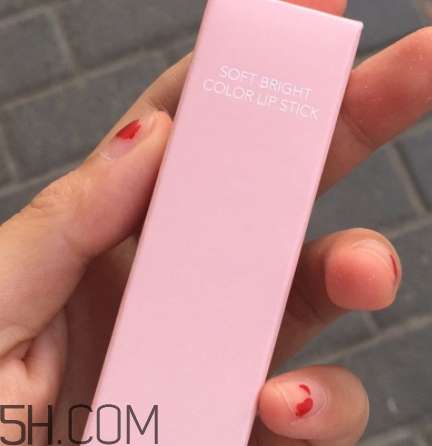 inmoo逸茉化妝品好用嗎？逸茉口紅使用心得