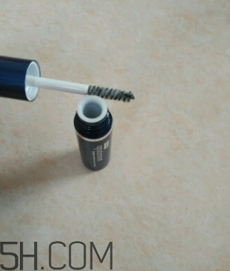 歐蒙睫毛膏和火烈鳥哪個(gè)好?歐蒙睫毛膏好用嗎？