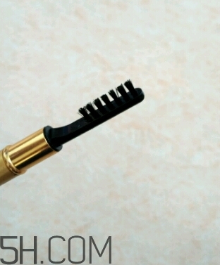 歐蒙睫毛膏和火烈鳥哪個(gè)好?歐蒙睫毛膏好用嗎？