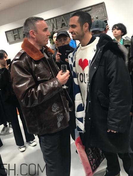 raf simons與dover street聯(lián)名東京獨占款毛衣多少錢_在哪買？