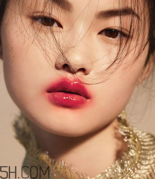口紅到底應(yīng)該怎么涂？吻唇妝具體畫(huà)法