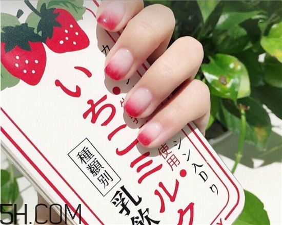 什么牌子指甲油好用？2018清新美甲圖片最新款