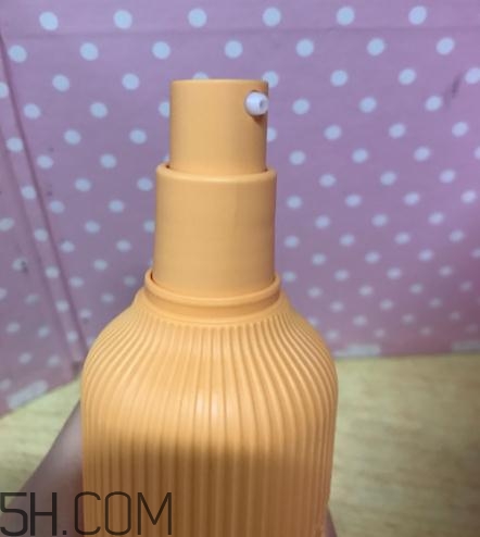春紀(jì)咖啡醒膚緊致乳好用嗎？春紀(jì)咖啡醒膚緊致乳評測
