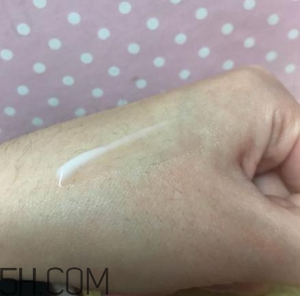 春紀(jì)咖啡醒膚緊致乳好用嗎？春紀(jì)咖啡醒膚緊致乳評測