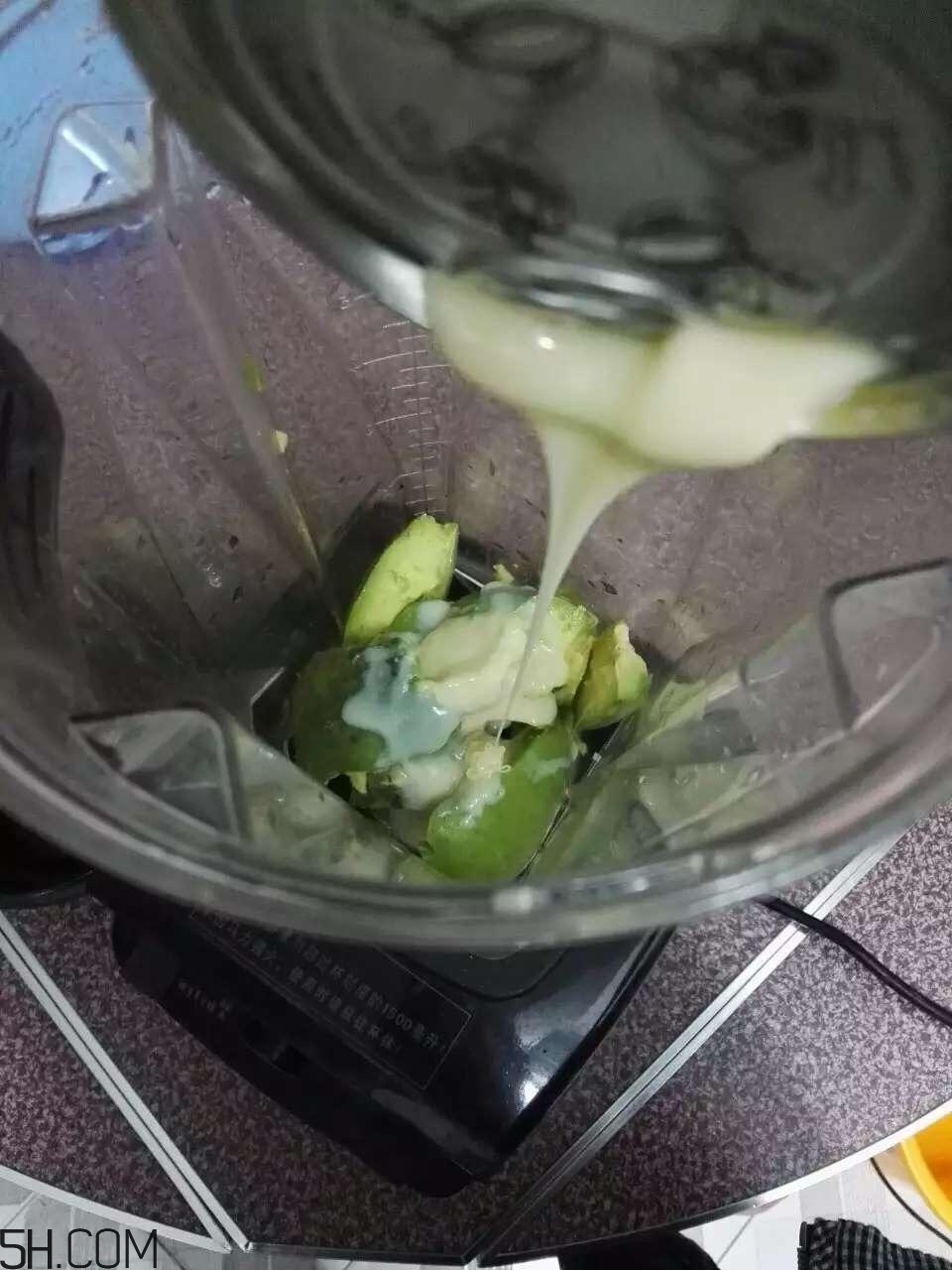 孕婦可以喝牛油果奶昔嗎？孕婦喝牛油果奶昔的好處？