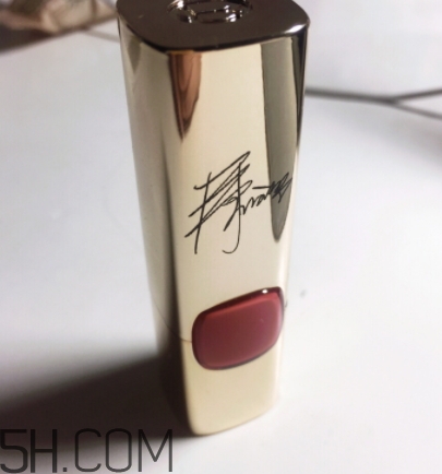 歐萊雅602是什么顏色？歐萊雅紛澤滋潤(rùn)唇膏602試色