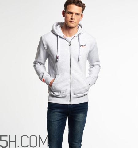 superdry衣服一般多少錢(qián)？superdry衣服價(jià)格