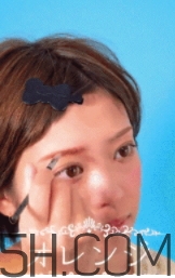 2018年眉毛流行什么顏色？2018眉毛流行色