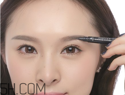 敏感性皮膚可以紋眉嗎？什么人不能做紋眉？