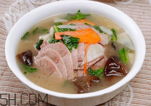 懷孕一個(gè)月可以吃羊肉嗎？懷孕一個(gè)月可以吃牛肉嗎?