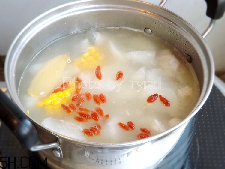 吃白蘿卜有哪些益處？白蘿卜的養(yǎng)生功效有哪些？