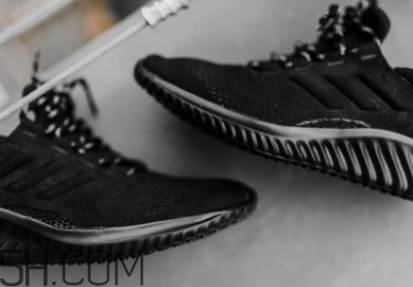 adidas alphabounce阿爾法小椰子皮質(zhì)版本什么時(shí)候發(fā)售？