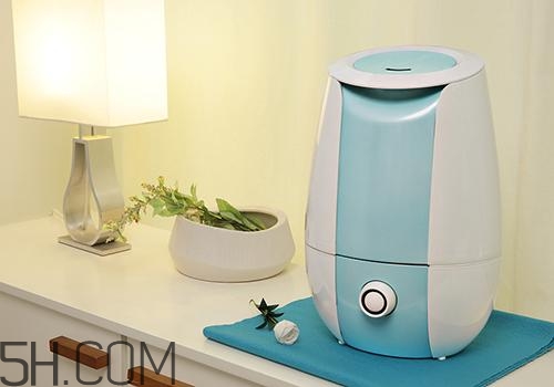 冬天用加濕器用什么水？加濕器上的水垢用什么清洗？