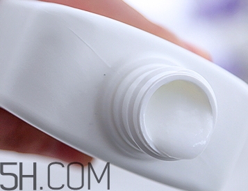 c乳是什么護(hù)膚品？c乳蓋子怎么打開？