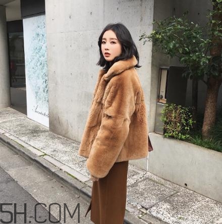 兔毛皮草掉毛嗎？兔毛皮草掉毛怎么處理？