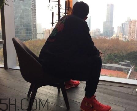 nike kyrie 4 cny中國新年配色發(fā)售時(shí)間_多少錢？