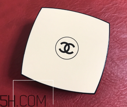 chanel氣墊水粉底好用嗎？香奈兒氣墊水粉底使用感受