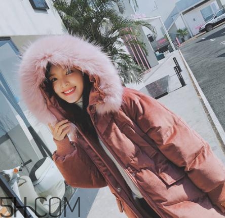白鴨絨羽絨服多少錢(qián)？白鴨絨羽絨服600多貴嗎？