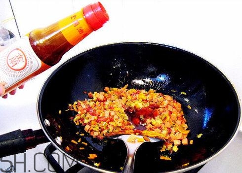 炒菜為什么要加醋？炒菜加醋的益處有哪些？