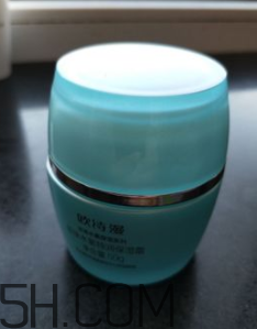 歐詩(shī)漫珍珠水氧霜油不油？歐詩(shī)漫珍珠水氧霜適合冬天用嗎？
