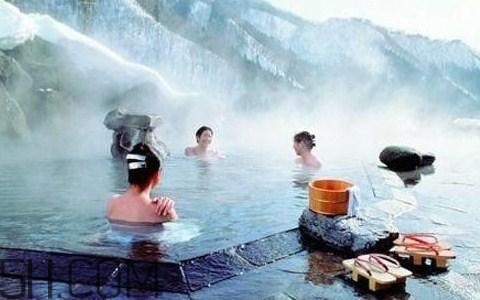 冬季泡溫泉有什么好處？冬季泡溫泉需要注意些什么？