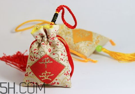 2018sk2新年福袋限量套裝多少錢？有什么？