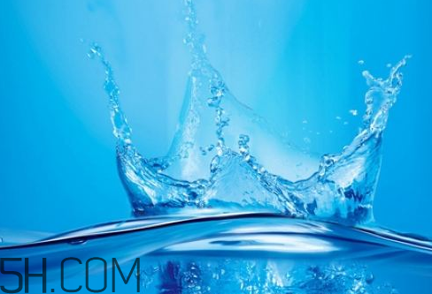 雙氧水會(huì)痛嗎？雙氧水會(huì)和什么反應(yīng)？