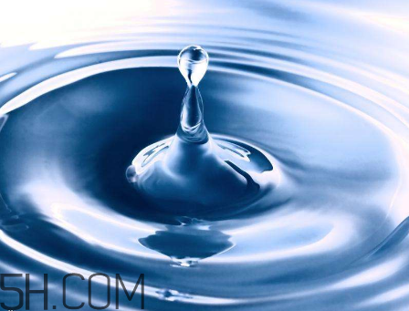 雙氧水能治牛皮癬嗎？雙氧水能去除血漬嗎？