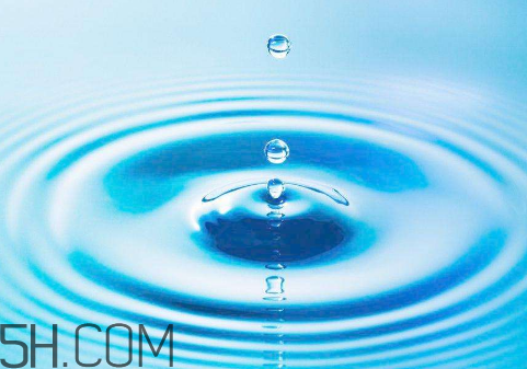 雙氧水能治牛皮癬嗎？雙氧水能去除血漬嗎？